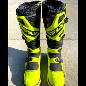 MAVERIK 4X MEN size 10 motocross boot